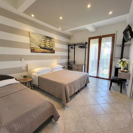 Hotel Villa Fulgida Cattolica Luaran gambar