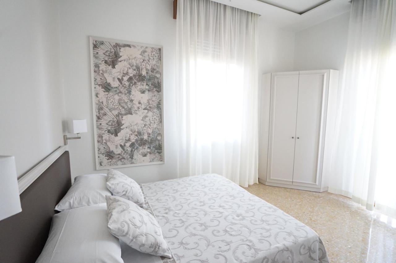 Hotel Villa Fulgida Cattolica Luaran gambar