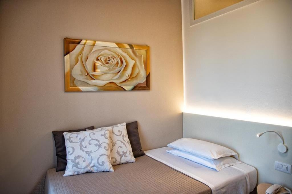 Hotel Villa Fulgida Cattolica Luaran gambar