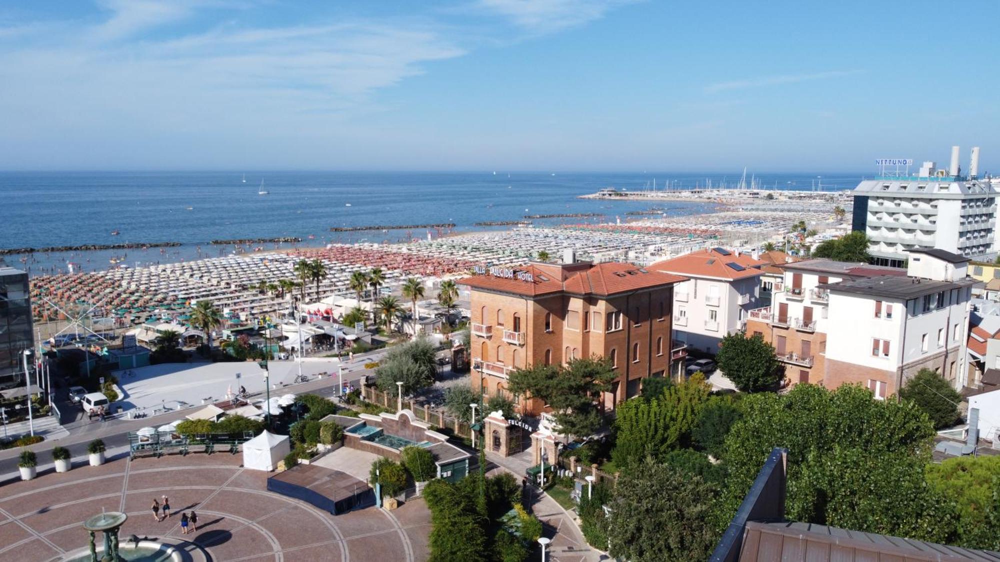 Hotel Villa Fulgida Cattolica Luaran gambar