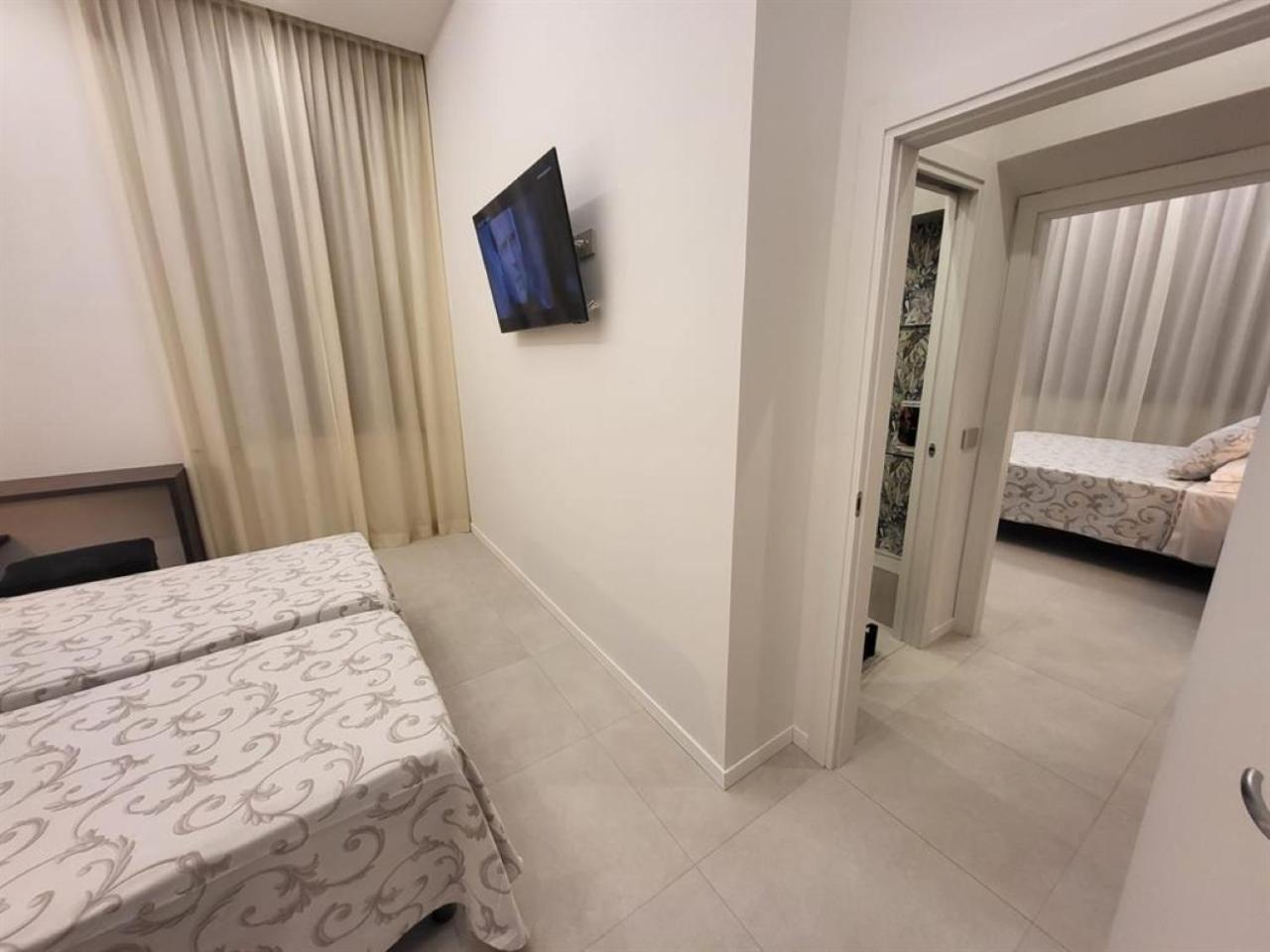 Hotel Villa Fulgida Cattolica Luaran gambar